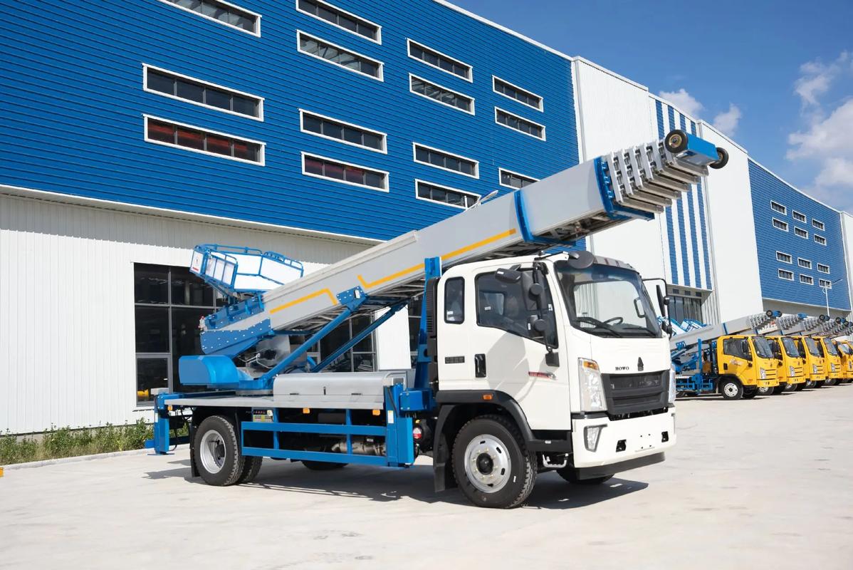 连州出租云梯车高空作业车 建筑垃圾搬运